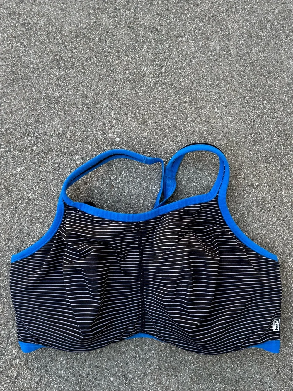 Natori Yogi Contour Convertible Sports Bra size 38D preloved striped - Picture 7 of 8